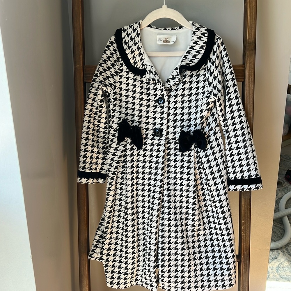 Children’s houndstooth size 6 lightweight jacket